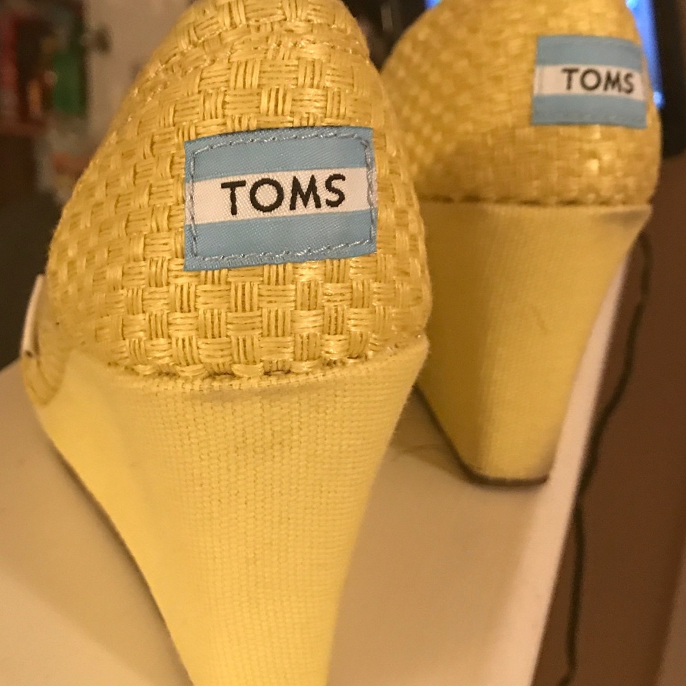 Canary Yellow wedges